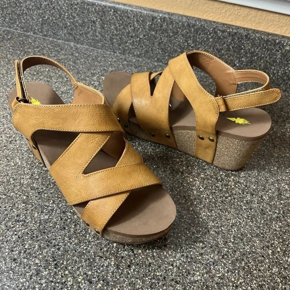 Volatile Mustard Faux Leather Sandals Womens 10 Sling Back Wedge Ankle Strap NEW